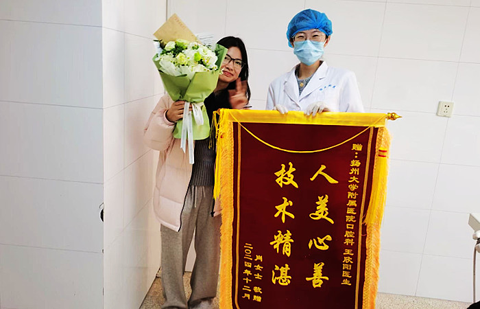 微光成炬照片.jpg 微光成炬照片.jpg